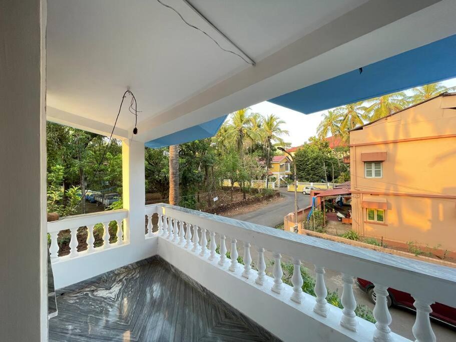 Entire 2 Bhk Spacious Apartment On First Floor - Sai Homestay Madgaon Ngoại thất bức ảnh